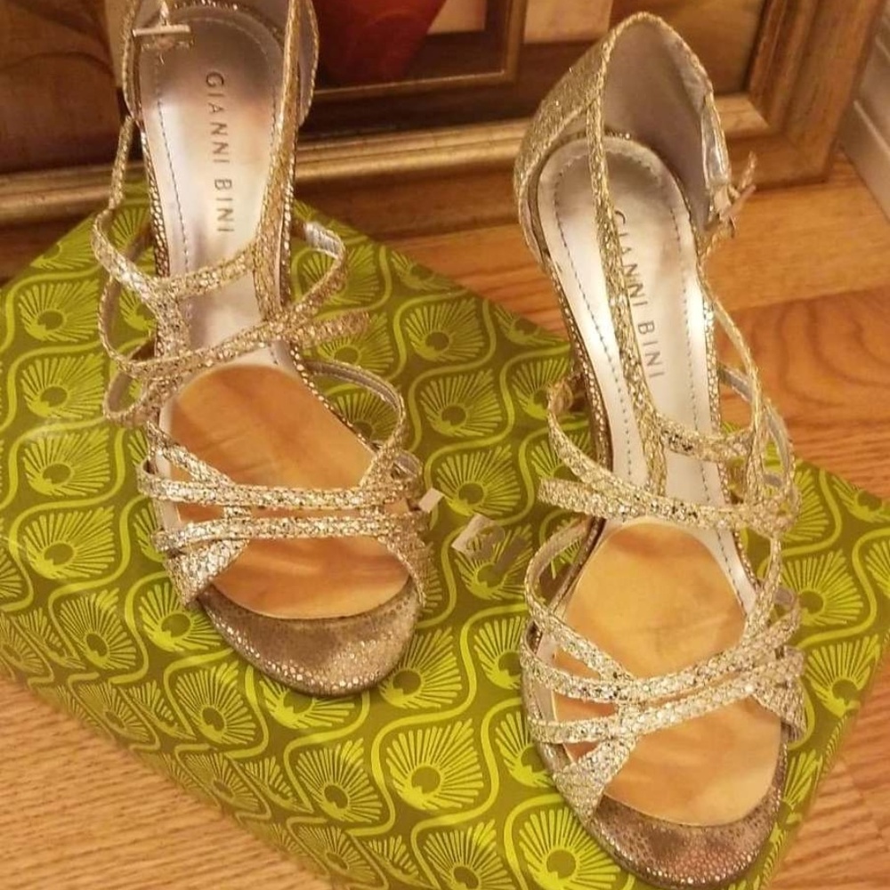 Gianni Bini Sandals